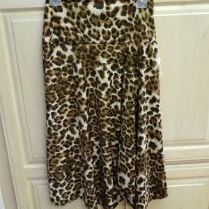 Leopard print midi skirt in stretchy material